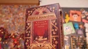 CUTEBEE Book Nook DIY บ้านตูฝู้ 3D Puzzle โมเดลบ้าน ของเล่นไม้ บ้านจิ๋ว diy ที่กั้นหนังสือ พร้อมฝาครอบกันฝุ่น ของเล่น diy ของขวัญวันหยุด