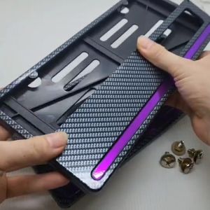 Promo 1 set dudukan plat nomor carbon list warna ungu universal semua motor / cover plat nomor motor carbon / tempat plat nomor carbon motor sudah ada baut nya universal