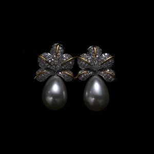 Huitan Two Tone Flower Pear Imitation Pearl Earrings for Women New Luxury Aesthetic Female Earrings Wedding Party Trendy Jewelry