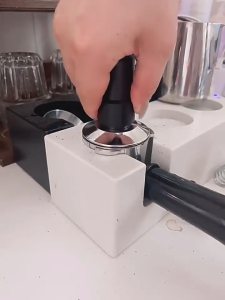 WYSIWYG Double Spring Coffee Tamper 51mm 53mm 58mm Espresso Tamper Stainless Steel Base Barista Tool Dual Spring Pressure for Portafilter Black