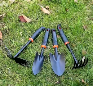 ชุดอุปกรณ์ทำสวน, จัดสวน, ตกแต่งสวน, คราด, จอบขุด, จอบถาก, เสียม, ชูดอูปกรณ์พรวนดิน