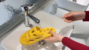 รองเท้าแตะกันลื่น แบบนิ่มเหมาะแก่ใส่เข้าห้องน้ำ มีรูระบายอากาศ  นิ่มใส่สบาย