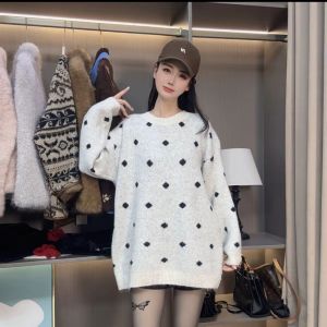 Dotted Round Neck Loose Knitted Sweater