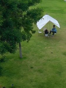 ตั้งแคมป์กลางแจ้งเต็นท์กันน้ำที่พักพิงเต็นท์ผ้าอ็อกซ์ฟอร์ดหนากันสาดตั้งแคมป์กันสาดเต็นท์หลังคา 4.5m x 4.5m กระเป๋าหิ้วไม่ทำ