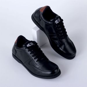 Sepatu Sneakers Pria Trendy Kekinian Style Casual Distro terlaris