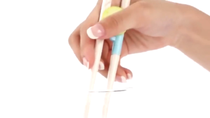 PVN2413 Đôi Đũa tập ăn cho bé ( màu ngẫu nhiên)