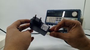 Adaptor Listrik 6 Volt 1 Ampere: Aksesori Pengisian Daya untuk Perangkat Elektronik