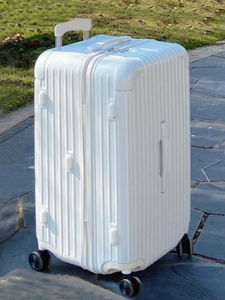 New Large Capacity 30 Inch Luggage Suitcase Fashionable Zipper Design Carry-On Option for Men And Women Travel Bag