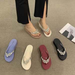Summer Thick Heel Sandals Womens Fashionable Holiday Flip Flops Water Diamond Soft Bottom High Heels Rubber Outsole Shoes
