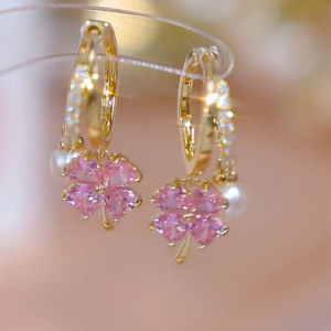 Pink Crystal Clover Pearl Ear Clip Earrings for Women 2023 New Arrival Trendy Exquisite Refined Grace Fancy Earrings
