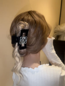 คลิปหนีบผมทรงสี่เหลี่ยมสไตล์วินเทจสำหรับผู้หญิง ดีไซน์เก๋ไก๋ คลิปหนีบผมสีน้ำเงิน คลิปหนีบผมสีทอง คลิปหนีบผมสีแดง คลิปหนีบผมสีส้ม คลิปหนีบผมสีชมพู