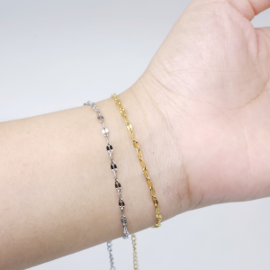 Lắc tay titan nữ dây dẹp thanh mảnh sáng màu không gỉ lựa chọn khóa móc