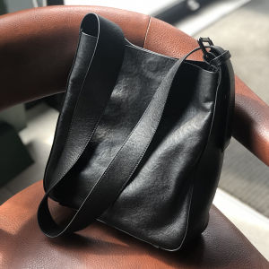 Soft Leather Tote New Arrival Real Leather Wide Shoulder Strap First Layer Cowhide Leather Single-Shoulder Bag Minimalist Elegant Crossbody Bucket Bag Womens Bag