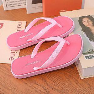 ส้นแบนสไตล์ลําลองรองเท้าแตะผู้หญิงแบรนด์ Luo Fu พร้อมก้นหนาและแผ่นรองเท้าแบบนุ่มกันลื่นเหมาะสําหรับใช้ในบ้านชายหาดทุกวัน