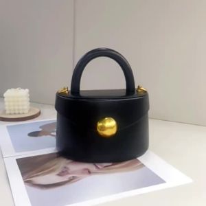 Factory Order Customized Advanced Metal Portable Semicircle  Bag Genuine Leather Bag Bucket Bag Hand Carrying Crossbody Three-Dimensional Bag