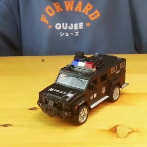 [ ed ] Baosilun 1:32 Metal Car  Car Explosion-Proof Car Sound and Light Warrior Car Model Toy 68025
