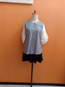 atasan wanita kotak biru putih L cewek lengan terompet cute santai blouse kerja kuliah