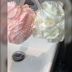 Large Bath Shower Ball Cute Girl Bathing Bubble Bath Flower Bubble Network Home Bathroom bathBall大号沐浴球可爱毛球花边高端耐用成人浴花沐浴用品