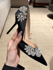 รองเท้าส้นสูง Rhinestone ลายดอกไม้ ผู้หญิง 2024 ใหม่ เรียบหรู ส้นแหลมส้นบางความรู้สึกระดับไฮเอนด์เลดี้ สีดำ รองเท้าเดี่ยว