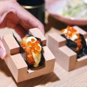 Japanese Style Handheld Sea Urchin Sushi Rolling Sushi Mold for Rice Ball U-Shaped Banquet Tablefront Dining Tools Taco Frame