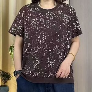 HUAXUNRAN | Flattering Loose Fitting T-shirt for Mature Women