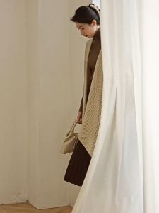 Jaket V-neck atasan selendang longgar berongga terlaris versi Korea