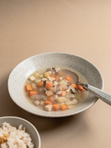 ใหม่เซรามิคอาหารเย็นขนาดใหญ่ไม่สม่ำเสมอชามตื้นสไตล์นอร์ดิกใช้ซุปจาน 85 นิ้วชามพอร์ซเลนสำหรับทุกคน