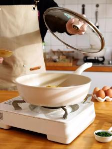 กระทะเคลือบด้านสองด้าน ดินเผา ไม่มีการเคลือบเคมี กระทะลวกลึก เหมาะสำหรับใช้ในครัวเรือน กระทะไฟฟ้าและแก๊ส