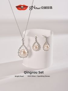 Classic Stylish Pearl Studs 8-9mm