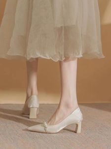 Almond-Color Wedding Shoes for Women with Thick Platform and Low Heel Sweet Style Pearl Square Buckle Interior of Second Layer of Pigskin