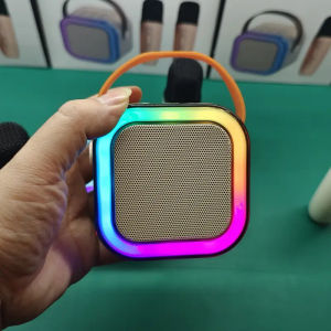 Smart All-in-One Wireless Bluetooth Home Karaoke Kit Childrens Mini Family KTV Set Sound System Microphone Handheld Single Speaker