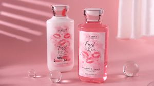 SLAVINA First Kiss Paket Body Lotion & Shower Gel - Sabun Mandi Wangi Tahan Lama Parfum Nagita Slavina Memutihkan with Niacinamide Glutathione
