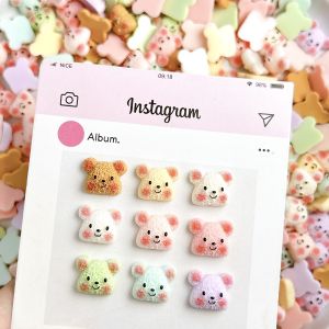 30PCS Dopamine สี Luminous หัวหมีเรซิ่นเล็บ Charms 3D การ์ตูน Kawaii Powder Blusher หมีตกแต่งเล็บสําหรับ DIY