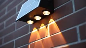 【Yohei】ไฟโซล่าเซลล์ โคมไฟติดผนังกลางแจ้ง แสง LED สำหรับตกแต่งสวน ระเบียง ประตูรั้ว กันน้ำ เปิดอัตโนมัติ