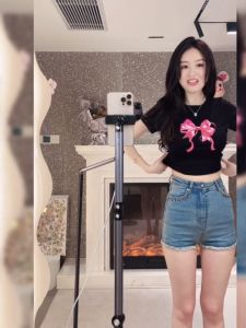 ⚡Port⚡ blouses women new style 2025 blouses women new style Niche Slim Fitting T-shirt Hot Girl Short Top Bow Print Round Neck Short Sleeved T-shirt 2️⃣0️⃣2️⃣5️⃣