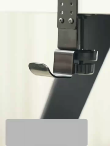 ที่แขวนกระเป๋าแบบหนีบขอบโต๊ะ หมุน360° ใช้งานง่าย ช่วยจัดระเบียบโต๊ะทำงาน