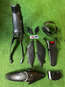 ชุดเฟรม คาร์บอน Sonic ใหม่ ปี 2004 คาร์บอน เคฟล่า ชุดสี มี 9 ชิ้น แถมสติ๊กเกอร์ Akana จัดส่งวันต่อวัน