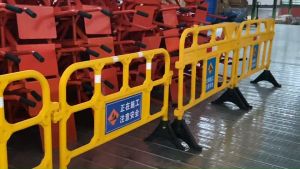 กระเป๋าพื้นที่ แผงกั้น สีเหลือง ขนาด สูง 100 x 157 มม กั้นเขต เคลื่อนย้ายง่าย หรือแผงกั้นที่จอดรถ กั้นห้ามเข้าพื้นที่ แข็งแรงมีล้มง่าย