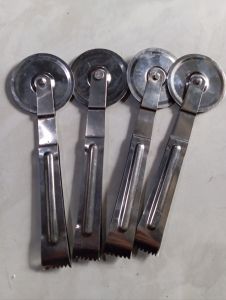 pemotong pizza stainless murah