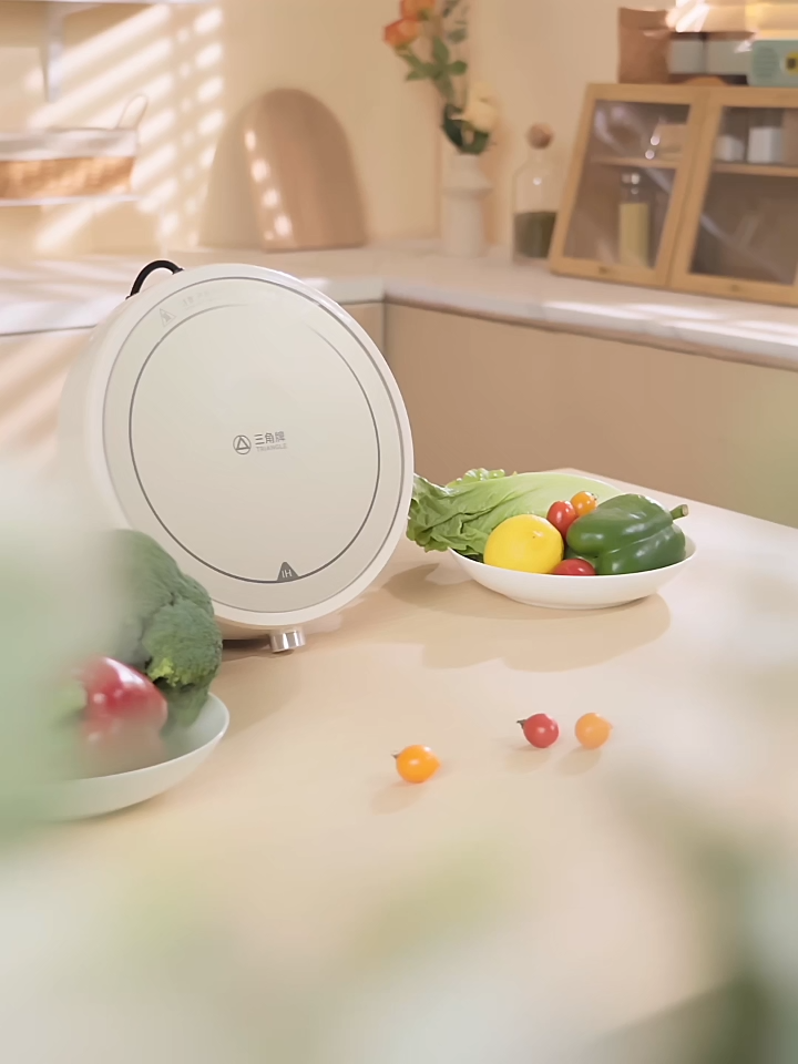 Induction Cooker 2200W White Circle Rotary Knob 8 Power Levels Overheat Protection Easy Storage Low Noise for Home/Travel