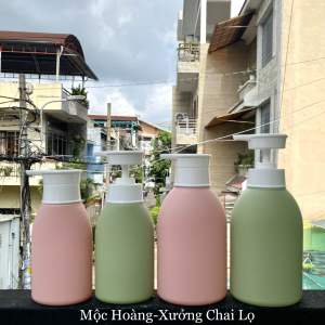 Chai Nhựa HDPE 300ML-500ML Màu HỒNG-XANH BƠ. Đựng kem bodylotiondầu gộisữa tắm….Chai nhựa chiết mỹ phẩm hàng cao cấp