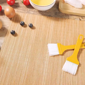 Kuas Kuning Kecil / Kuas Roti Dapur / Kuas Kue / Cat Kuas Makanan / Kuas Oles Roti Mentega