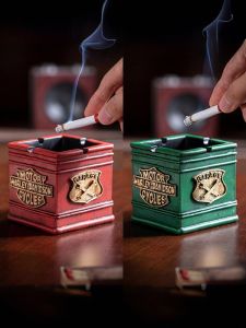 ถ้วยบุหรี่ทรงสี่เหลี่ยมสไตล์ย้อนยุคขนาดใหญ่สำหรับบาร์และออฟฟิศ วัสดุโพลีเอสเตอร์ สไตล์อเมริกัน ดีไซน์ทันสมัย ​​ป้องกันควันบุหรี่