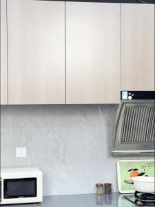 Kitchen Wall Sideboards Cabinet Kitchen Hanging Cabinet Balcony Cabinet Wall Sideboards & Buffets Cabinet Scalable 厨房吊柜