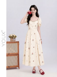 YOUXIANG | Đầm Ôm Dáng Thêu Hoa Cổ Vuông