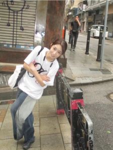 เสื้อยืดคอกลมแขนสั้นผู้หญิงสไตล์อเมริกัน ทรงหลวม แฟชั่นฤดูร้อน ลายพิมพ์ตัวอักษร เสื้อยืดคู่รัก เสื้อผ้าทำงาน