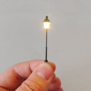 2PCS Miniature Street Lamp HO 1:87 Scale 3V Model Light DIY Architecture Building Railway Train/Dollhouse Fairy Decor Materials