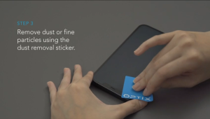 [iPhone 17 Series] Kính cường lực UNIQ trong suốt chống nhìn trộm chống vân tay chống chói kèm khung trợ dán