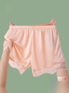 MiiOW | กางเกงขาสั้นผ้าไหมน้ำแข็งทรงหลวมสำหรับผู้หญิง กางเกงขาสั้นลายลูกไม้ป้องกันแสงแดด ฤดูร้อน 2024 กางเกงขายาวทรงหลวมสำหรับใส่นอน