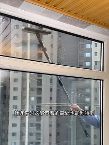 Premium 2 in 1 Window Brush Dual Action Scraper And Sponge for Fast Dry Spotless Glass Cleaning